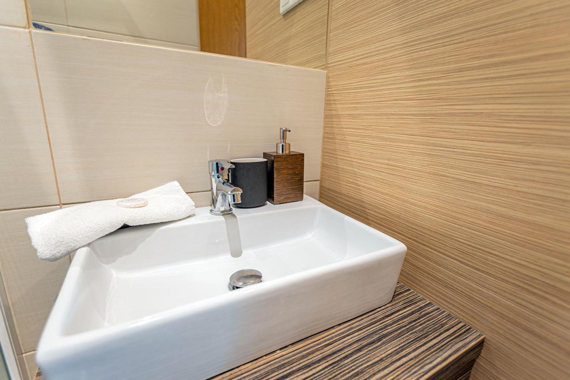 Velvet Vista Apartment Budapest Ngoại thất bức ảnh